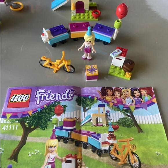 Lego Friends lot, 3 sets, 2 with Instructions  (41116), (41111), (41114). - Picture 3 of 7